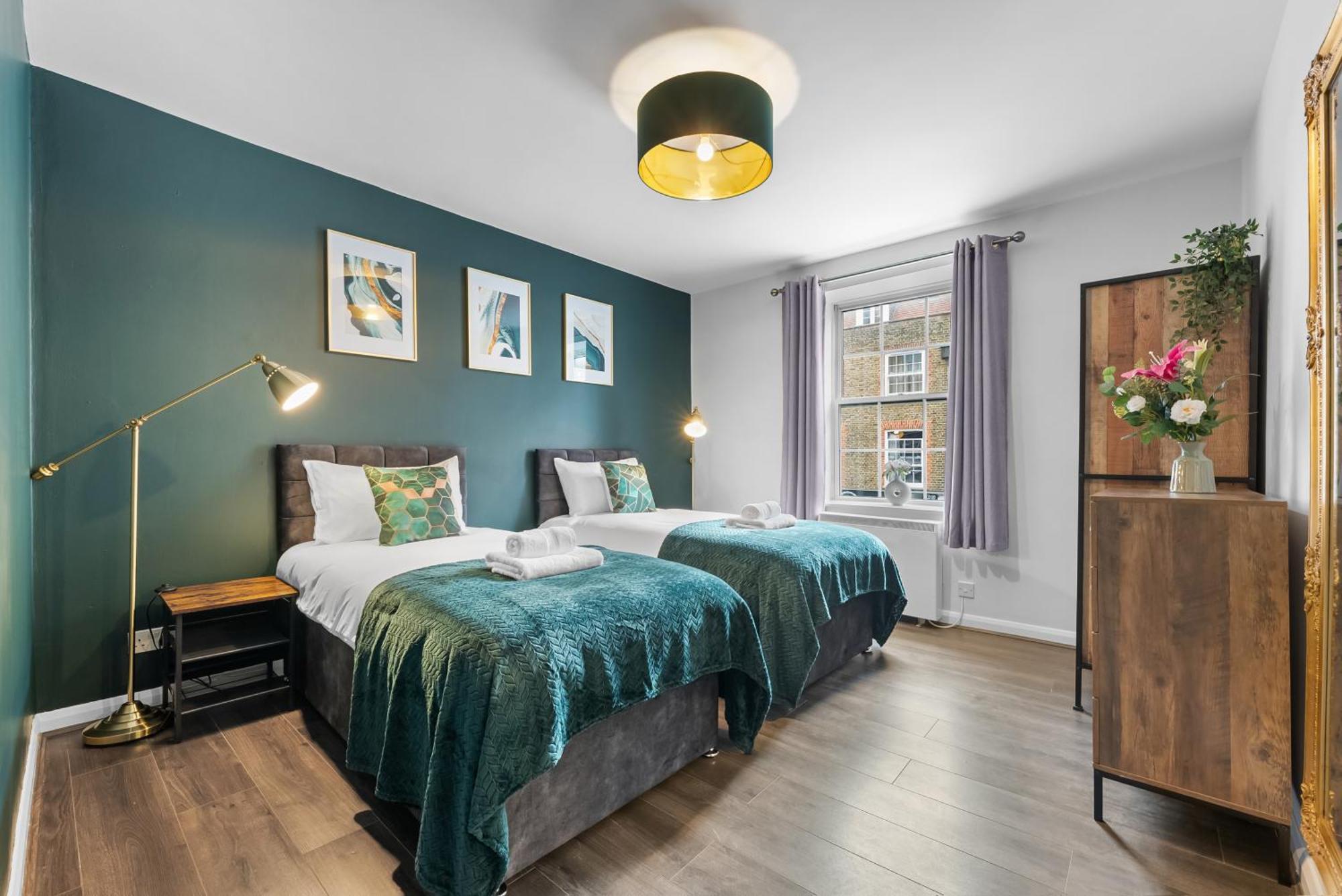 Chic 2 Bedroom Apartment Near Liverpool Street By Gold Stays Londres Extérieur photo