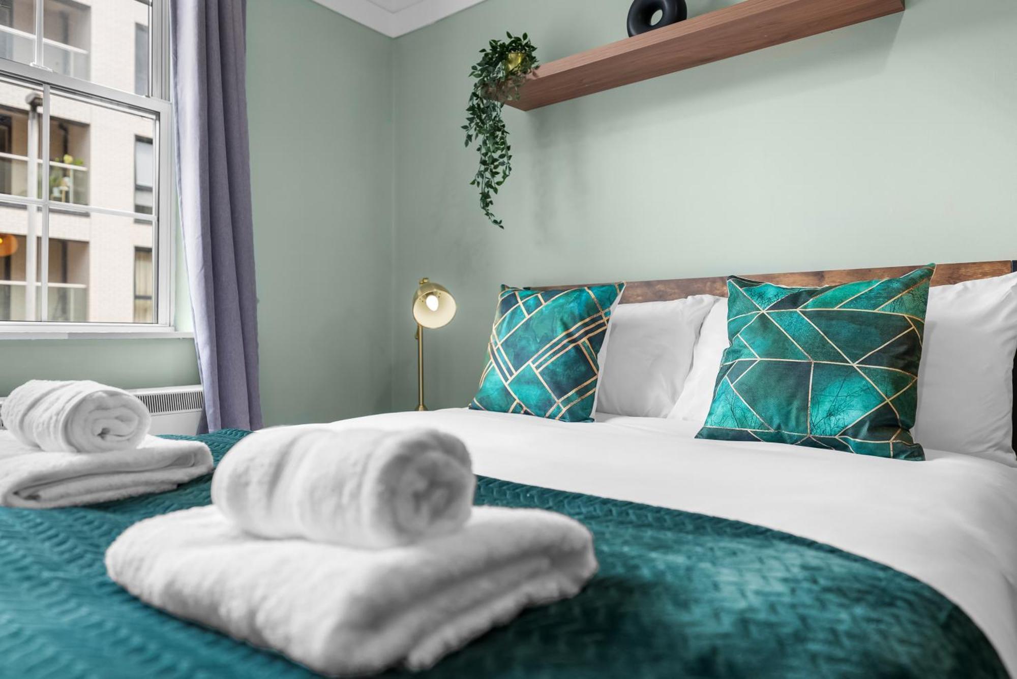 Chic 2 Bedroom Apartment Near Liverpool Street By Gold Stays Londres Extérieur photo