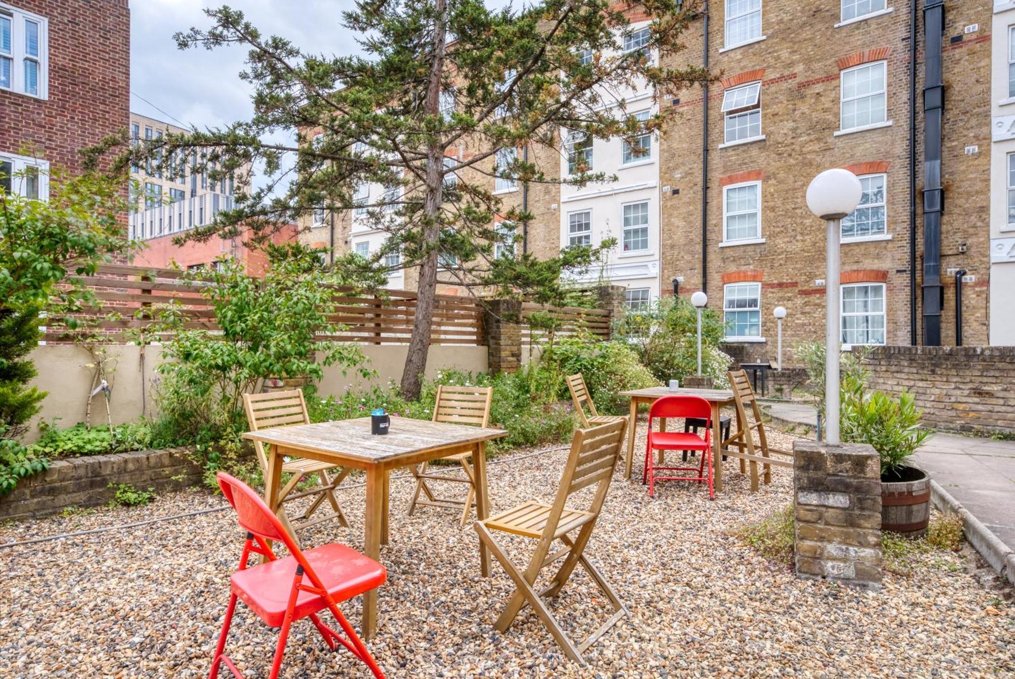 Chic 2 Bedroom Apartment Near Liverpool Street By Gold Stays Londres Extérieur photo